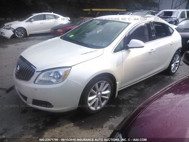 1G4PP5SK9F4111620 - 2015 BUICK VERANO WHITE photo 2