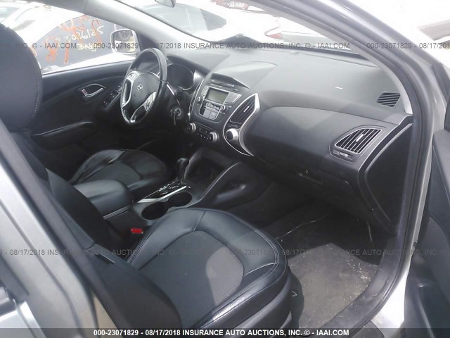 KM8JUCAC4AU093534 - 2010 HYUNDAI TUCSON GLS/LIMITED GRAY photo 5