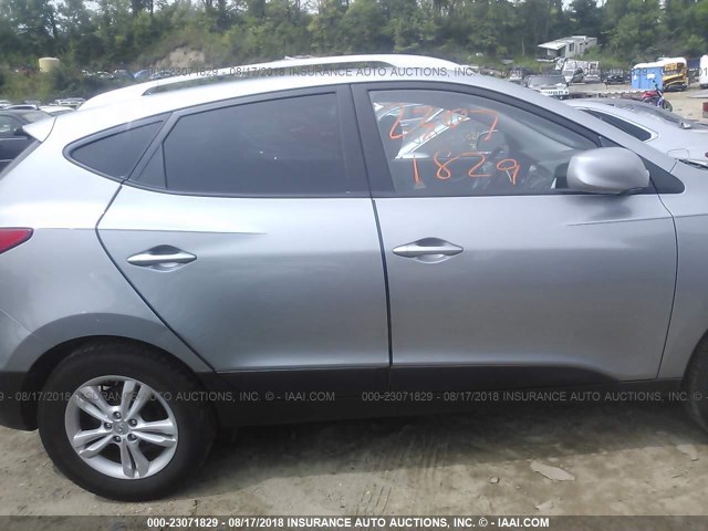 KM8JUCAC4AU093534 - 2010 HYUNDAI TUCSON GLS/LIMITED GRAY photo 6