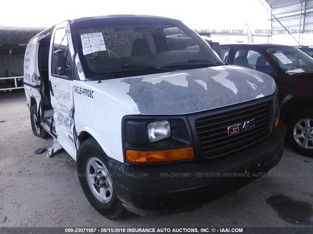 1GTFG25T831220389 - 2003 GMC SAVANA G2500 WHITE photo 1