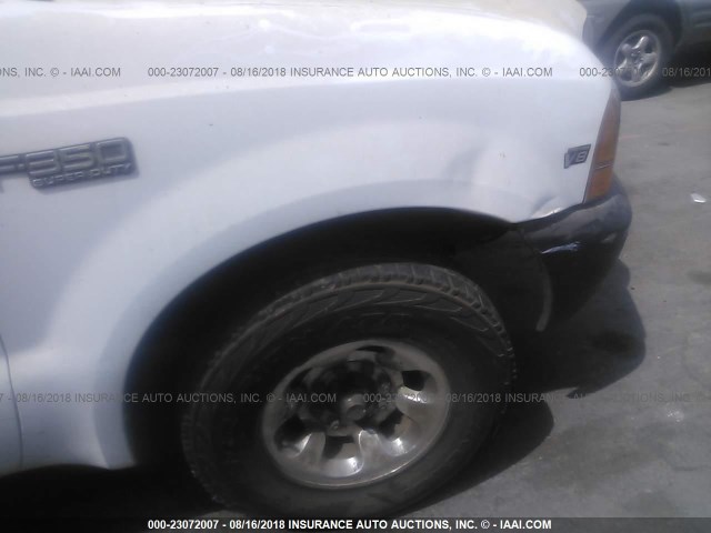 1FTSW30L1XEB65832 - 1999 FORD F350 SRW SUPER DUTY WHITE photo 6