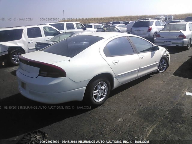 2B3HD46R3XH798828 - 1999 DODGE INTREPID WHITE photo 4