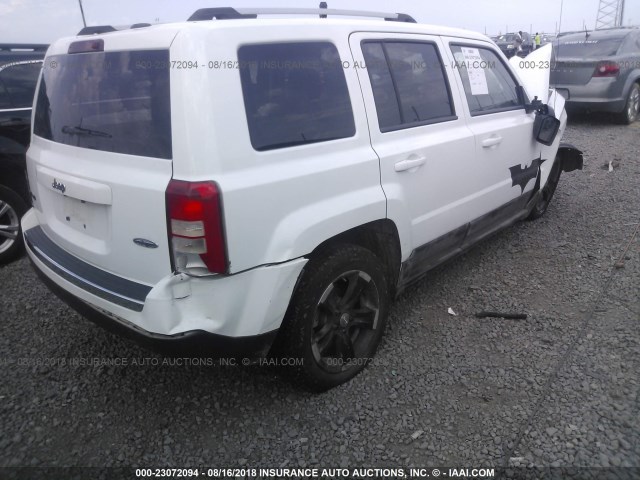 1C4NJRFB5GD618241 - 2016 JEEP PATRIOT LATITUDE WHITE photo 4