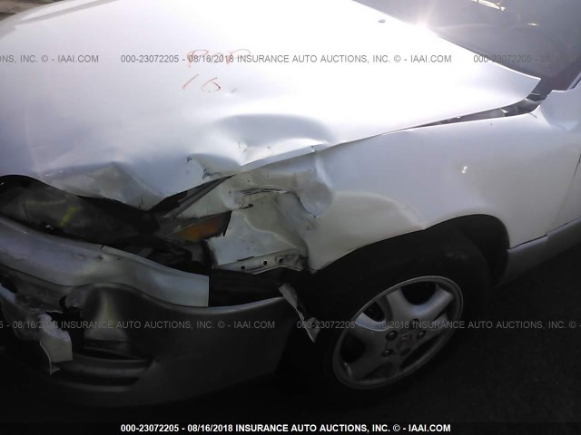 JT8VK13T1P0228156 - 1993 LEXUS ES 300 WHITE photo 6