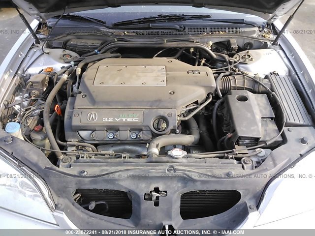 19UYA42572A004741 - 2002 ACURA 3.2CL SILVER photo 10