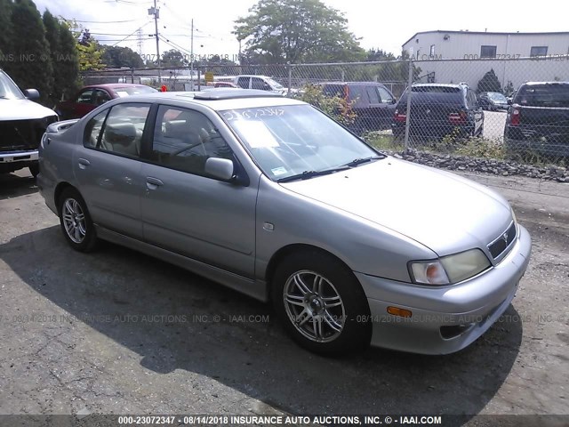 JNKCP11AXYT302118 - 2000 INFINITI G20 SILVER photo 1