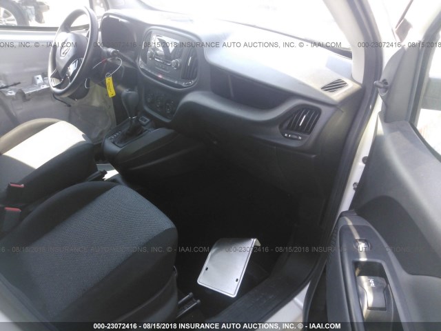 ZFBERFAT5G6B83531 - 2016 RAM PROMASTER CITY  白色 照片 5