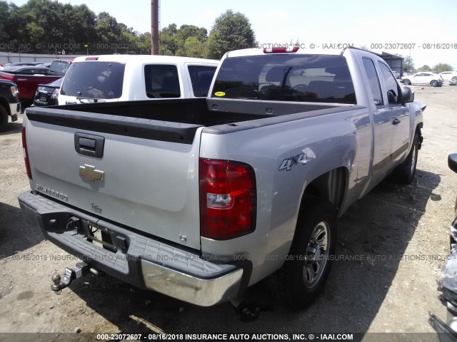 2GCEK19C881271990 - 2008 CHEVROLET SILVERADO K1500 SILVER photo 4