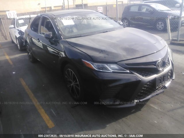 JTNB11HK4J3025481 - 2018 TOYOTA CAMRY L/LE/XLE/SE/XSE BLACK photo 1