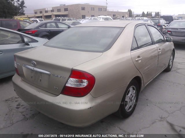 4T1BF30K62U029195 - 2002 TOYOTA CAMRY LE/XLE/SE Ոսկեգույն լուսանկար 4