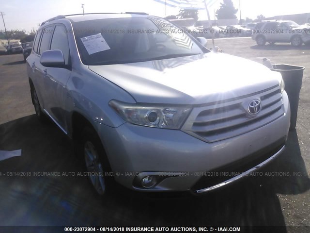 5TDZK3EH0CS078443 - 2012 TOYOTA HIGHLANDER SE SILVER photo 1