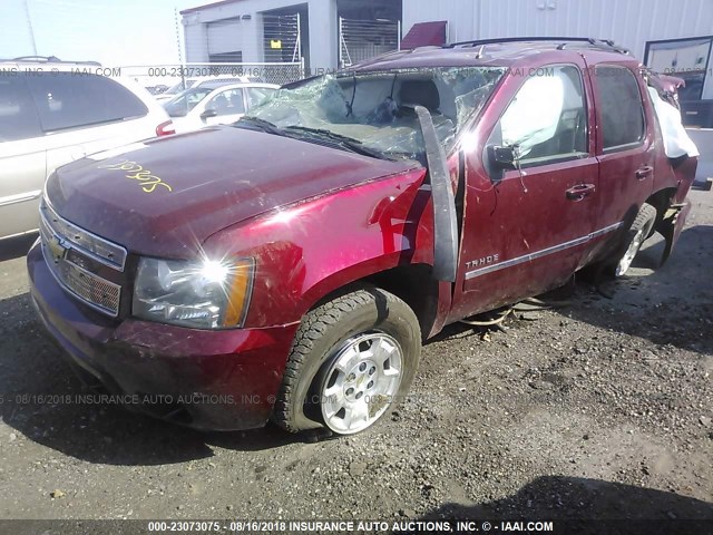 1GNSKBE05BR313817 - 2011 CHEVROLET TAHOE K1500 LT MAROON photo 2