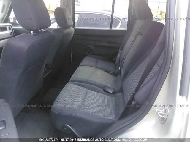 1J8HG48KX8C140684 - 2008 JEEP COMMANDER SPORT Marrón foto 8