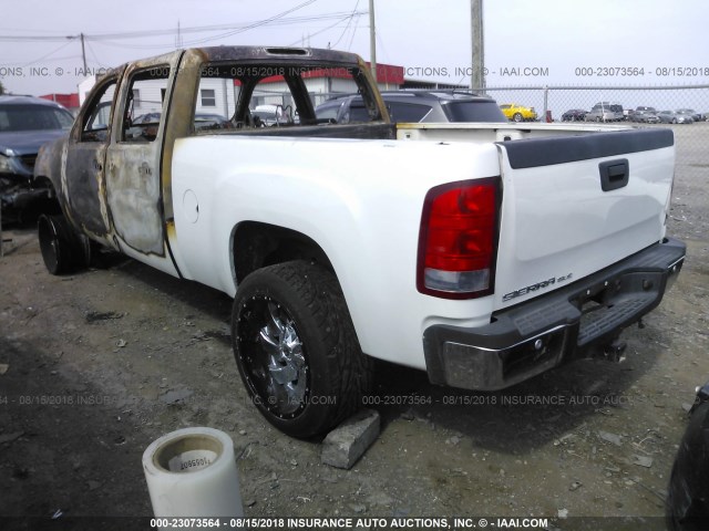 1GTHK236X8F184591 - 2008 GMC SIERRA K2500 HEAVY DUTY WHITE photo 3