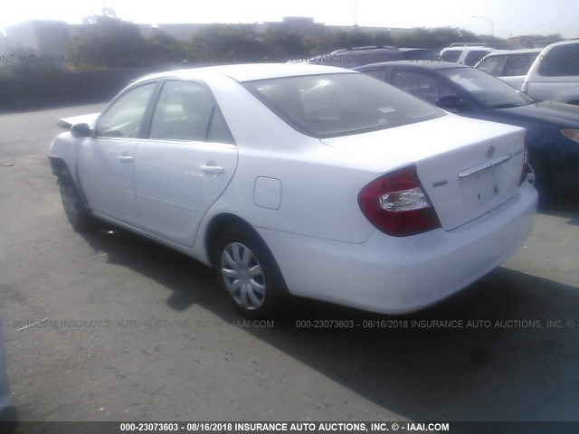 JTDBE32K830160884 - 2003 TOYOTA CAMRY LE/XLE 白色 照片 3