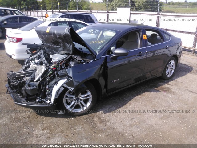 3FA6P0LU7JR173400 - 2018 FORD FUSION SE HYBRID GRAY photo 2