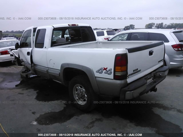 1GCGK29U2YE220037 - 2000 CHEVROLET SILVERADO K2500 WHITE photo 3