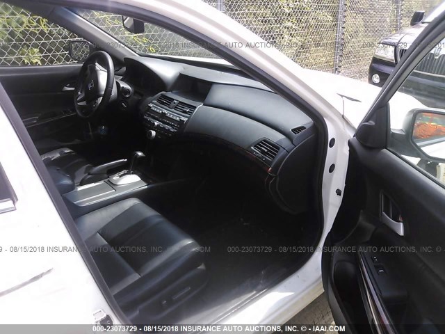 5J6TF2H56CL006857 - 2012 HONDA CROSSTOUR EXL WHITE photo 5