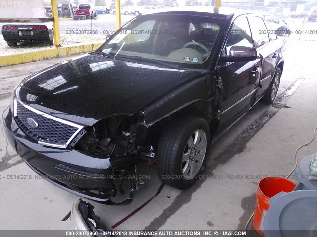 1FAHP27126G174022 - 2006 FORD FIVE HUNDRED SEL BLACK photo 2