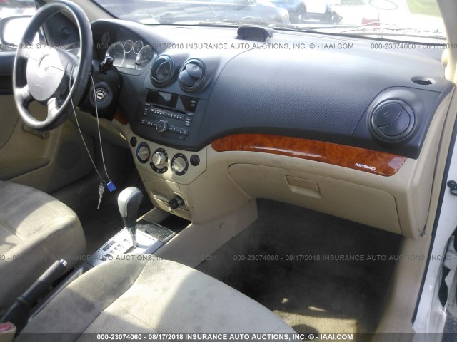 KL1TD56E29B603090 - 2009 CHEVROLET AVEO LS/LT 白色 照片 5