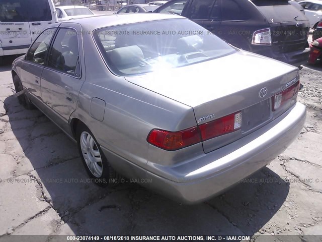 JT2BG22K2Y0471697 - 2000 TOYOTA CAMRY CE/LE/XLE 米色 照片 3