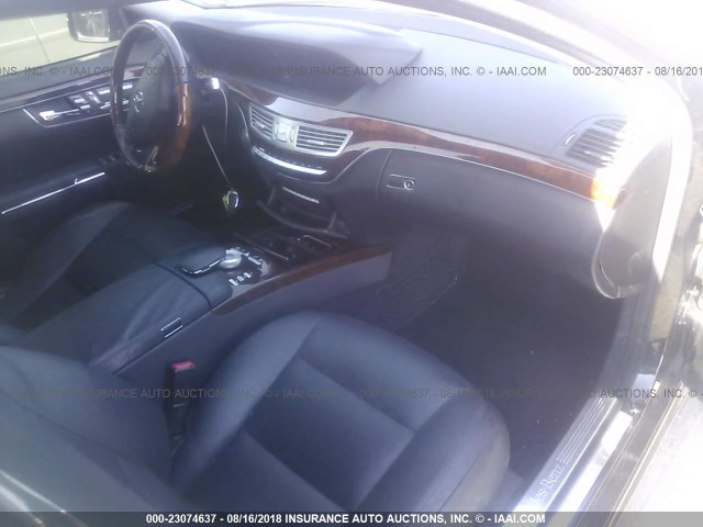 WDDNG7BB8AA334268 - 2010 MERCEDES-BENZ S 550 BLACK photo 5