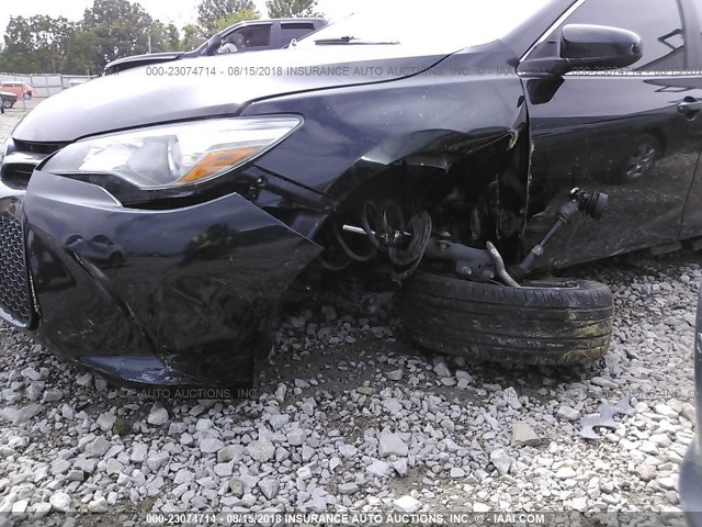 4T1BF1FK4FU005513 - 2015 TOYOTA CAMRY LE/XLE/SE/XSE 黑色 照片 6
