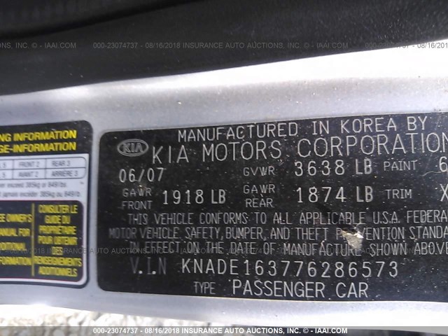 KNADE163776286573 - 2007 KIA RIO 5 SX SILVER photo 9