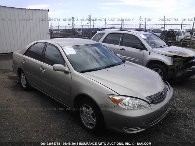 4T1BF32K13U566748 - 2003 TOYOTA CAMRY LE/XLE/SE Gümüş foto 1