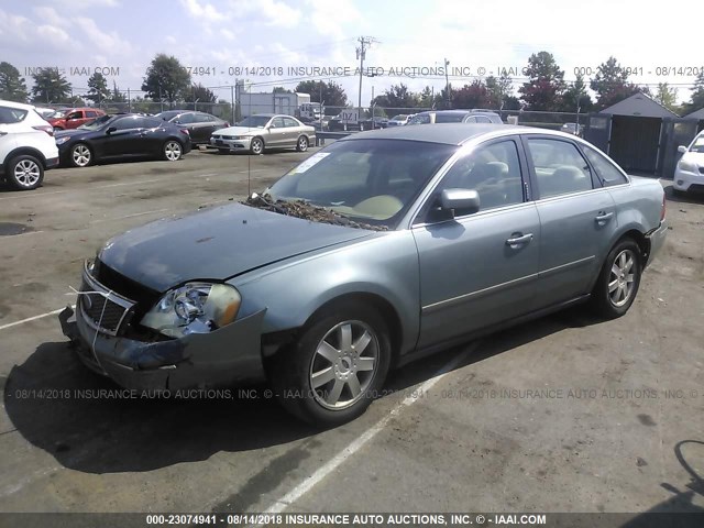 1FAHP23195G156489 - 2005 FORD FIVE HUNDRED SE GRAY photo 2