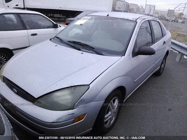 1FAFP34334W193670 - 2004 FORD FOCUS SE COMFORT/SE SPORT SILVER photo 2