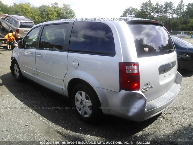 2D4RN4DE8AR143584 - 2010 DODGE GRAND CARAVAN SE SILVER photo 3