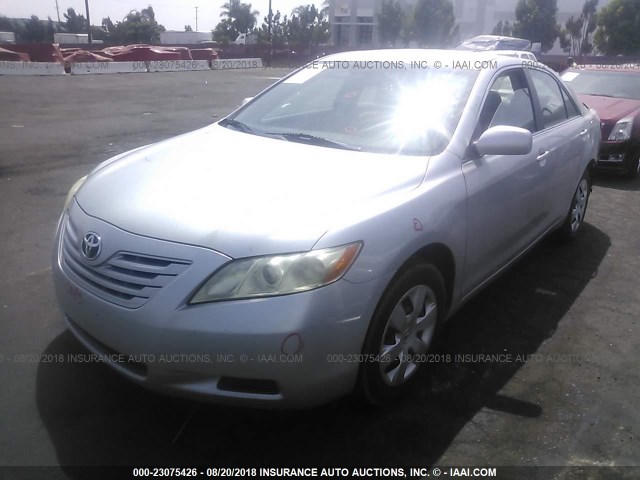 4T1BE46K78U257120 - 2008 TOYOTA CAMRY CE/LE/XLE/SE SILVER photo 2