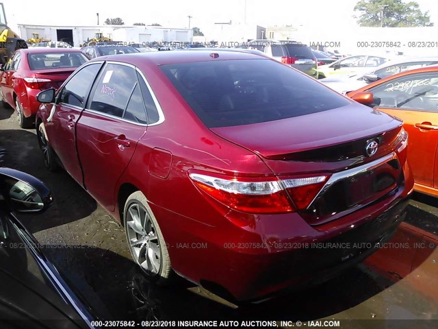 4T1BF1FK6FU916488 - 2015 TOYOTA CAMRY LE/XLE/SE/XSE 红色 照片 3
