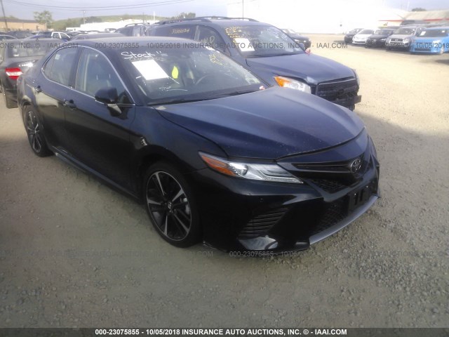 4T1BZ1HK8JU500925 - 2018 TOYOTA CAMRY XSE/XLE Qara foto 1