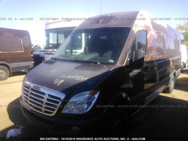 WDYPE8CC3D5746363 - 2013 FREIGHTLINER 2500 SPRINTER 2500 BROWN photo 2