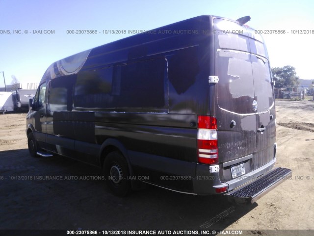 WDYPE8CC5D5745375 - 2013 FREIGHTLINER 2500 SPRINTER 2500 BROWN photo 3