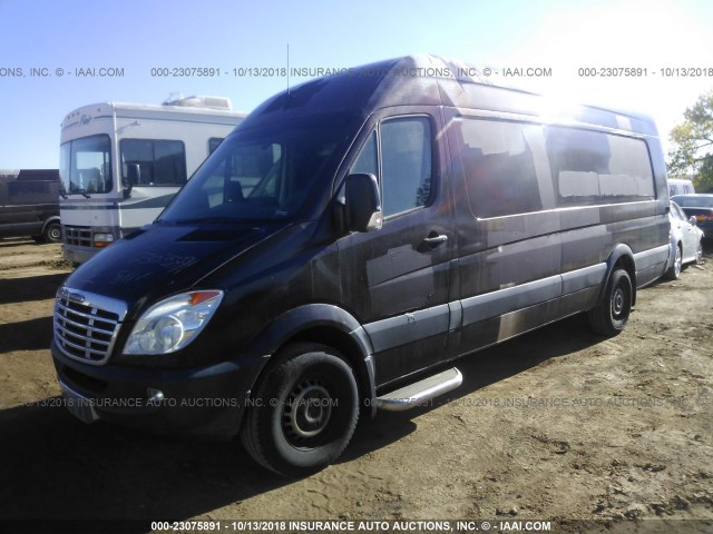 WDYPE8CC9D5745377 - 2013 FREIGHTLINER 2500 SPRINTER 2500 BROWN photo 2