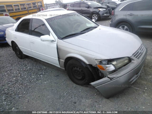 4T1BG22K2XU919026 - 1999 TOYOTA CAMRY CE/LE/XLE 白色 照片 1