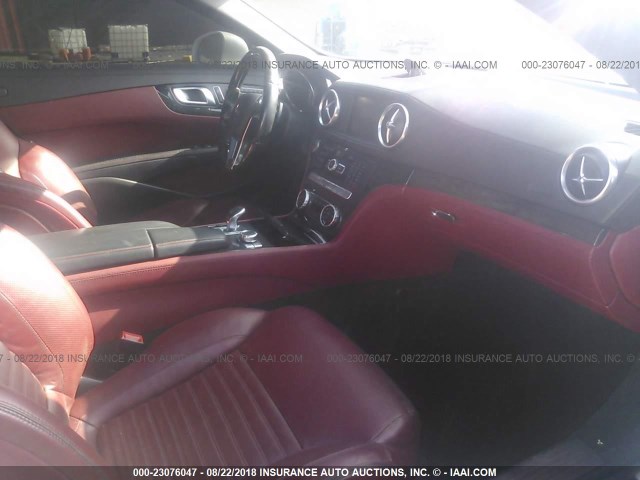 WDDJK7DAXDF017682 - 2013 MERCEDES-BENZ SL 550 WHITE photo 5