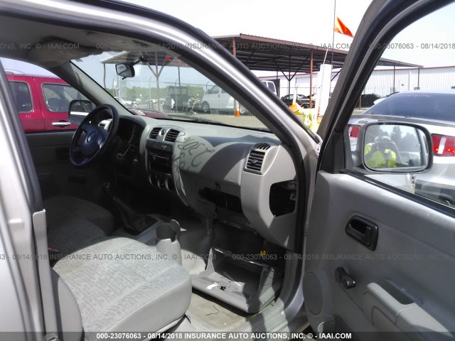 1GTCS149088118066 - 2008 GMC CANYON SILVER photo 5