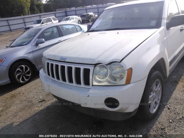 1J4GS48K75C561589 - 2005 JEEP GRAND CHEROKEE LAREDO/COLUMBIA/FREEDOM 白色 照片 6