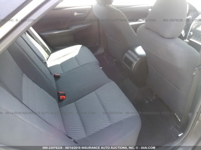 4T4BF1FK0GR561938 - 2016 TOYOTA CAMRY LE/XLE/SE/XSE 灰色 照片 8