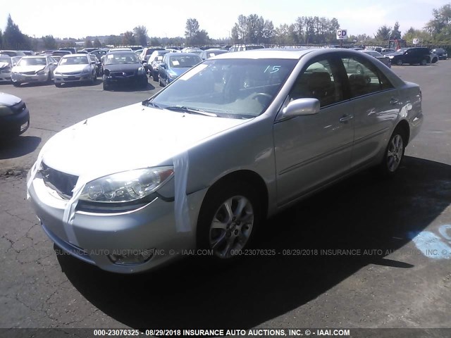 4T1BE30KX6U681987 - 2006 TOYOTA CAMRY LE/XLE/SE Күміс фото 2