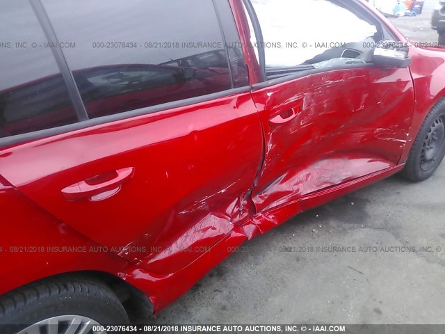 WVWDB7AJ7CW270579 - 2012 VOLKSWAGEN GOLF RED photo 6