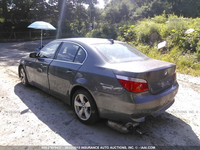 WBANF33586CS36302 - 2006 BMW 525 XI Grau Foto 3