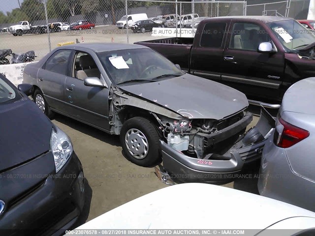 JT2BG22K5W0196503 - 1998 TOYOTA CAMRY CE/LE/XLE TAN photo 1