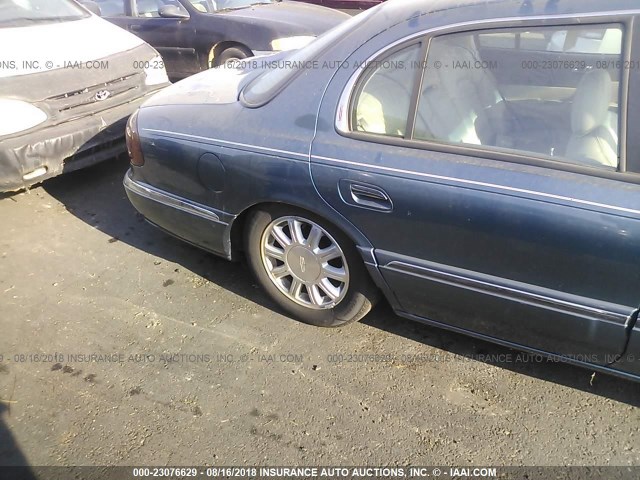 1LNHM97V01Y666562 - 2001 LINCOLN CONTINENTAL  BLUE photo 6