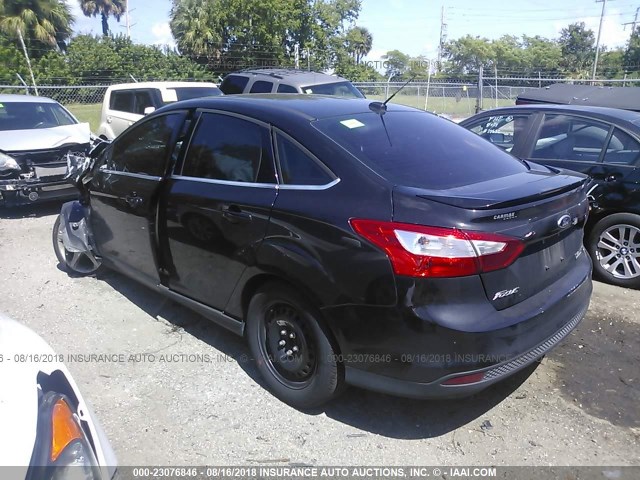 1FAHP3J29CL368296 - 2012 FORD FOCUS TITANIUM BLACK photo 3