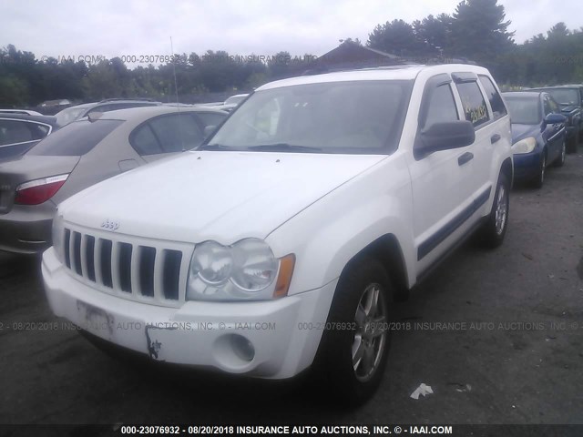 1J4GR48K55C555804 - 2005 JEEP GRAND CHEROKEE LAREDO/COLUMBIA/FREEDOM 白色 照片 2